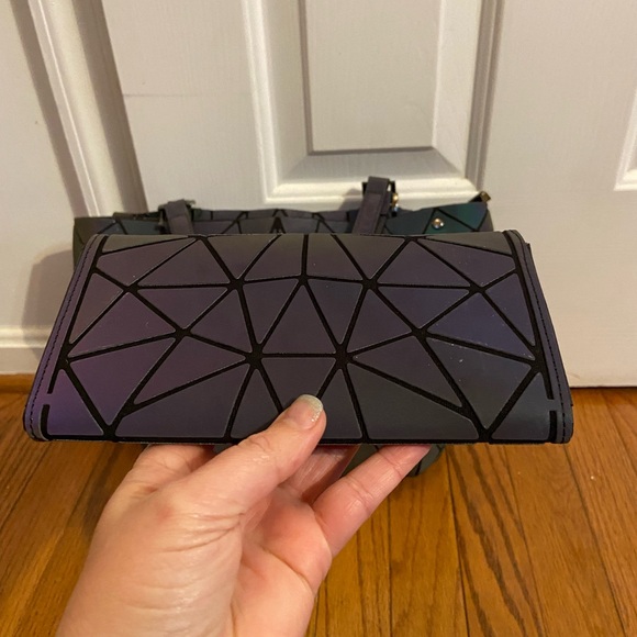 LOVEVOOK Bag With Coordinating Luminesk Long Wallet - Picture 3 of 9